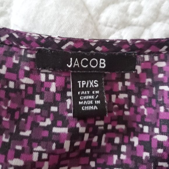 Sleeveless Top with Abstract Print - Picture 6 of 7